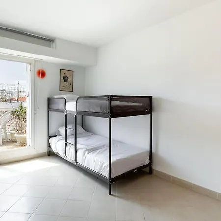Vaugirard Lecourbe 2br Avec Balcon
