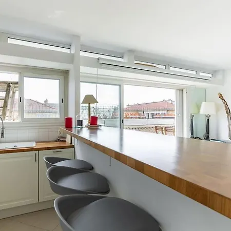 Vaugirard Lecourbe 2br Avec Balcon Paris